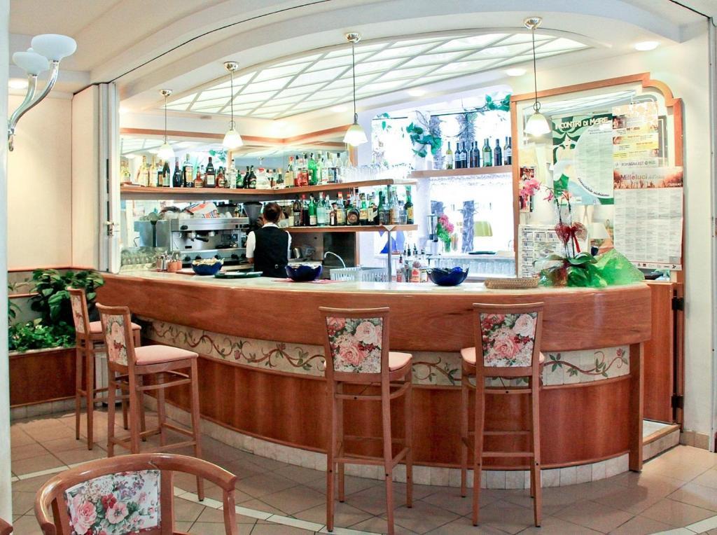 Hotel Giovanella Беллария-Иджеа-Марина Экстерьер фото