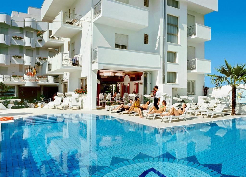 Hotel Giovanella Беллария-Иджеа-Марина Экстерьер фото
